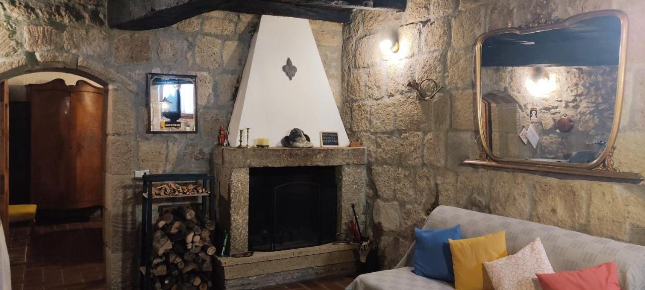 Apartament La Chascona Di Farnese Casa Di Tufo Nel Borgo Zewnętrze zdjęcie