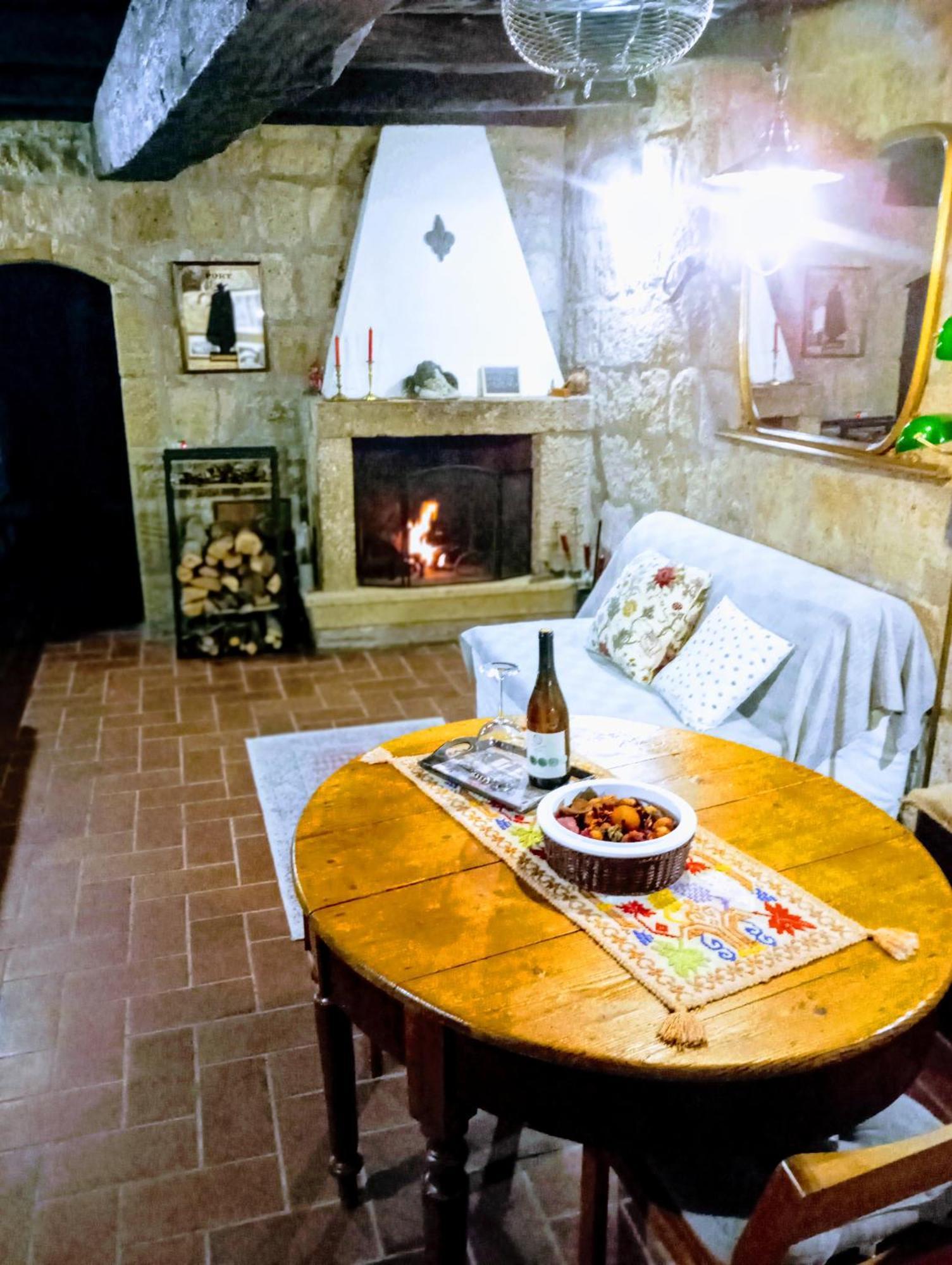 Apartament La Chascona Di Farnese Casa Di Tufo Nel Borgo Zewnętrze zdjęcie